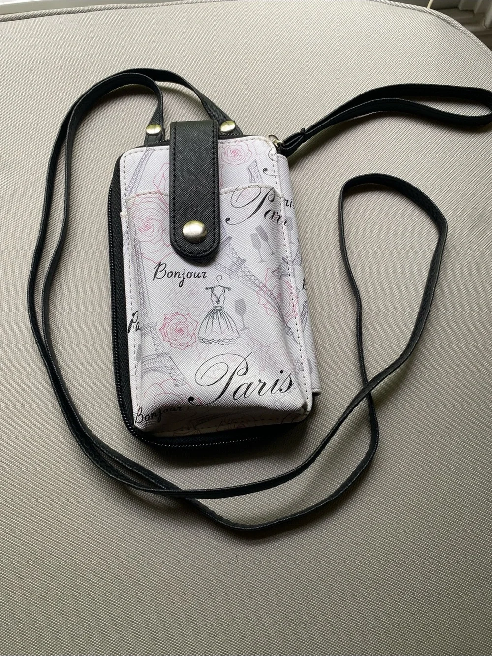 🪅15 for $20🪅 Paris Print Crossbody Phone Wallet - White with Black Trim